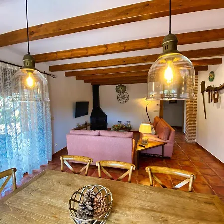 בית נופש El Hojaranzo Con Encanto En קנדלדה