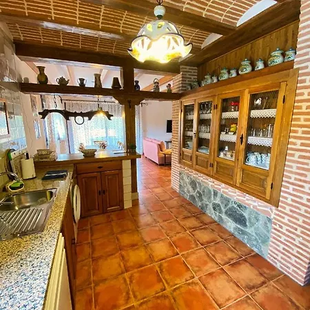 El Hojaranzo Con Encanto En קנדלדה
