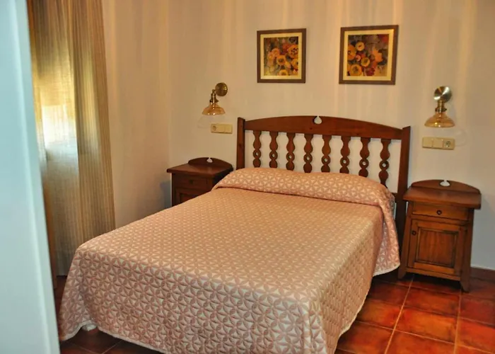 El Hojaranzo Con Encanto En * Candeleda