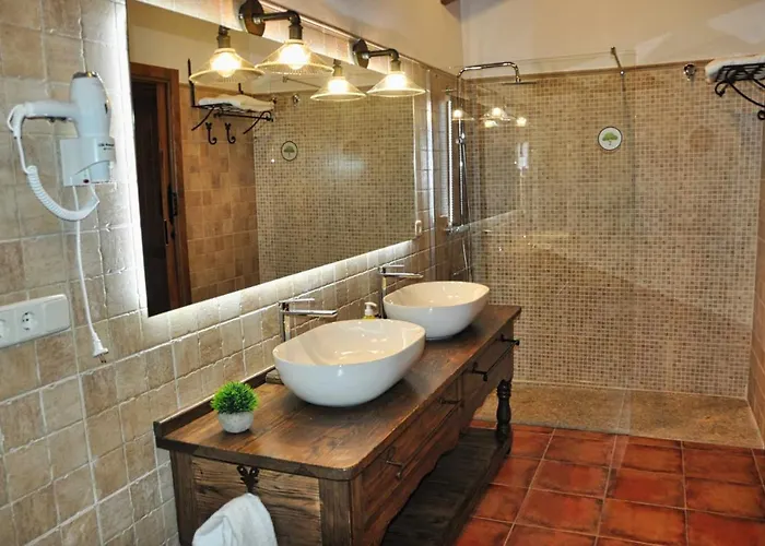 El Hojaranzo Con Encanto En Ferienhaus Candeleda