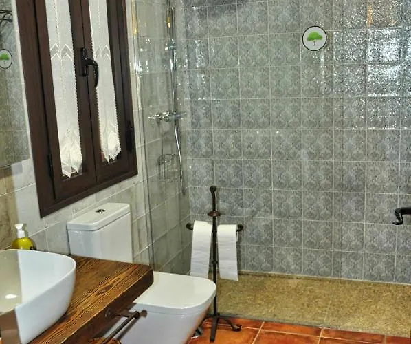 El Hojaranzo Con Encanto En *