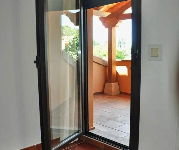 Ferienhaus El Hojaranzo Con Encanto En *